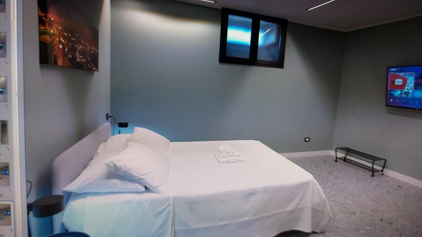 Gate 16 Room Napoli Экстерьер фото
